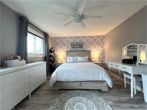 59 Graystone Crescent, Welland, ON - Indoor Photo Showing Bedroom