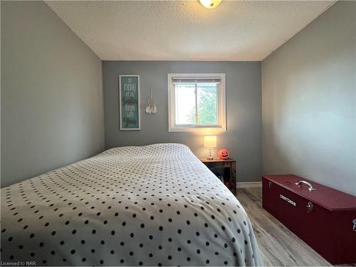 59 Graystone Crescent, Welland, ON - Indoor Photo Showing Bedroom