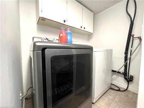 59 Graystone Crescent, Welland, ON - Indoor Photo Showing Laundry Room