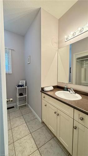 40 Sinclair Street Street, Dundalk, ON - Indoor Photo Showing Bathroom