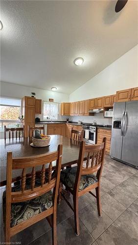 40 Sinclair Street Street, Dundalk, ON - Indoor Photo Showing Dining Room