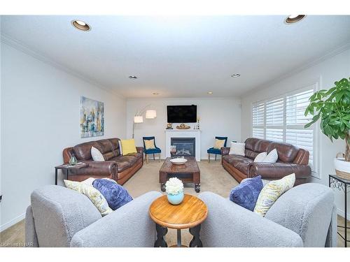 107 Napa Lane, Hamilton, ON - Indoor Photo Showing Living Room With Fireplace