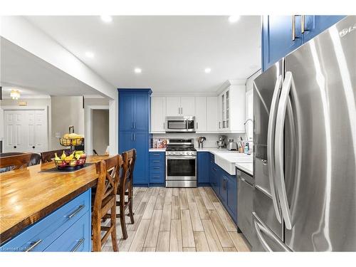 2978 St. Paul Avenue, Niagara Falls, ON - Indoor Photo Showing Kitchen