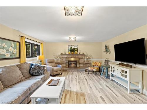 2978 St. Paul Avenue, Niagara Falls, ON - Indoor Photo Showing Living Room With Fireplace