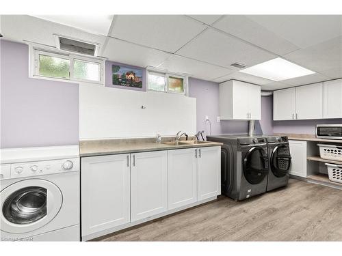 2978 St. Paul Avenue, Niagara Falls, ON - Indoor Photo Showing Laundry Room