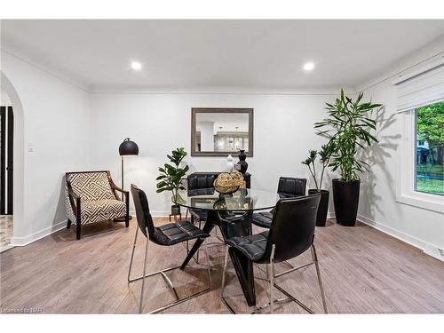 7180 Woodington Road, Niagara Falls, ON - Indoor Photo Showing Dining Room