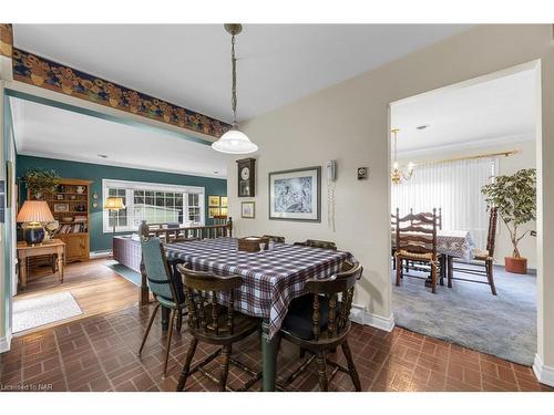 63 Mountain Street, St. Catharines, ON - Indoor Photo Showing Dining Room