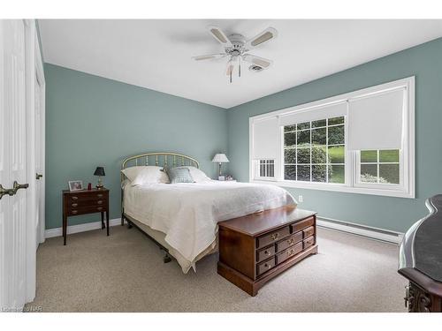 63 Mountain Street, St. Catharines, ON - Indoor Photo Showing Bedroom