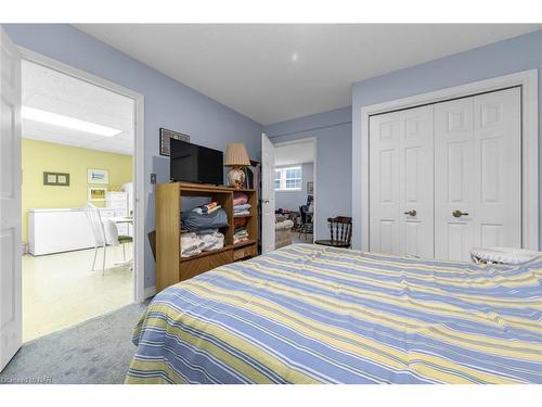 63 Mountain Street, St. Catharines, ON - Indoor Photo Showing Bedroom