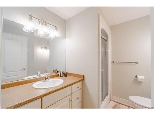 3897 Settler'S Cove Drive, Stevensville, ON - Indoor Photo Showing Bathroom