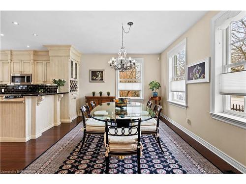 1-175 Queen Street, Niagara-On-The-Lake, ON - Indoor Photo Showing Dining Room