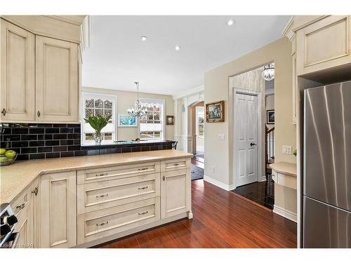 1-175 Queen Street, Niagara-On-The-Lake, ON - Indoor Photo Showing Kitchen