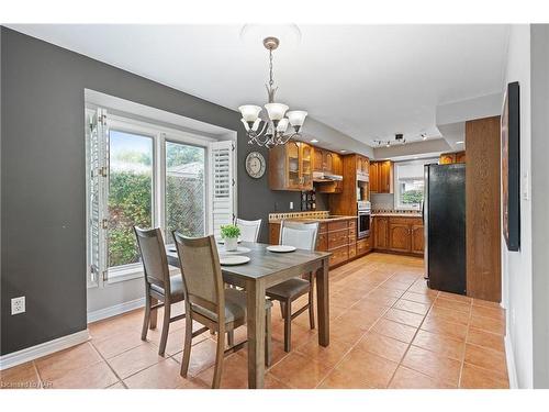 105 Dorothy Street, St. Catharines, ON - Indoor Photo Showing Dining Room