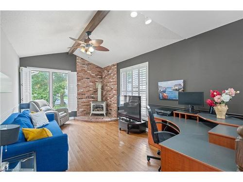 105 Dorothy Street, St. Catharines, ON - Indoor Photo Showing Living Room With Fireplace