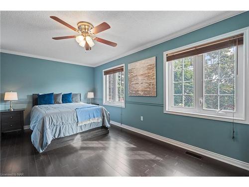 105 Dorothy Street, St. Catharines, ON - Indoor Photo Showing Bedroom