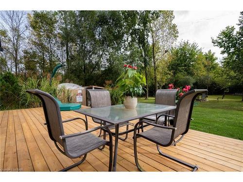 49 Biggar Road, Thorold, ON - Outdoor With Deck Patio Veranda With Backyard