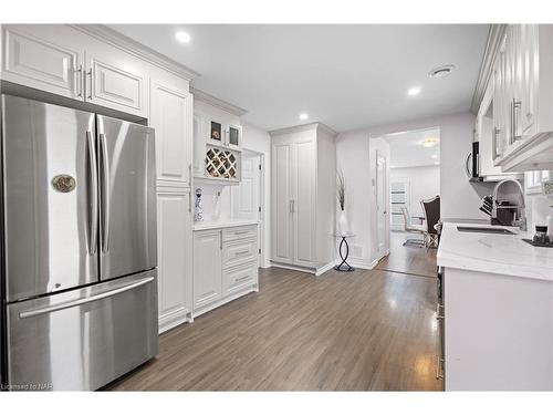 298 Burleigh Road North Road, Ridgeway, ON - Indoor Photo Showing Kitchen