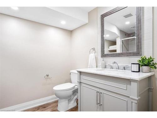 190 Lakeshore Road, St. Catharines, ON - Indoor Photo Showing Bathroom