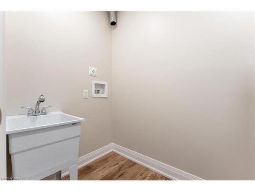 190 Lakeshore Road, St. Catharines, ON - Indoor Photo Showing Bathroom