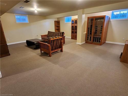 75 Kunda Park Boulevard, Fonthill, ON - Indoor Photo Showing Basement