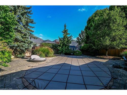 75 Kunda Park Boulevard, Fonthill, ON - Outdoor With In Ground Pool With Backyard