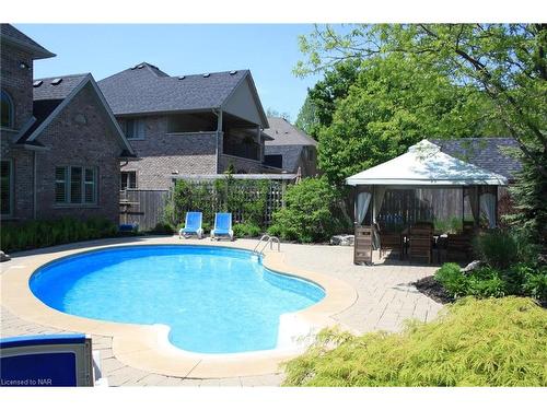 75 Kunda Park Boulevard, Fonthill, ON - Outdoor With In Ground Pool With Deck Patio Veranda With Backyard