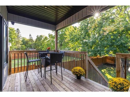 3217 Dorchester Road, Niagara Falls, ON - Outdoor With Deck Patio Veranda With Exterior