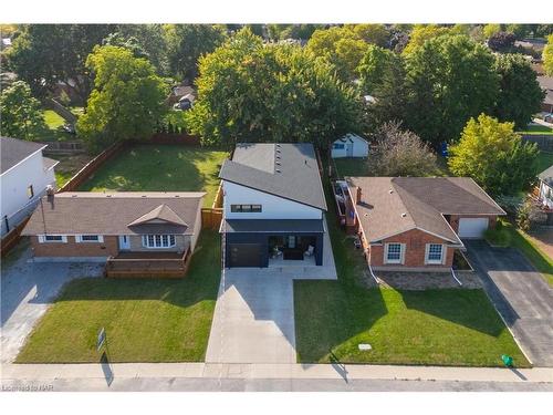 3217 Dorchester Road, Niagara Falls, ON - Outdoor With Facade