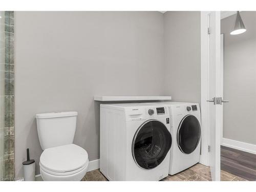 7204 Casey Street, Niagara Falls, ON - Indoor Photo Showing Laundry Room