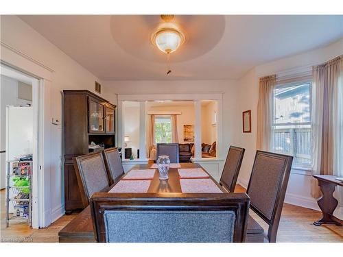 3648 Main Street, Niagara Falls, ON - Indoor Photo Showing Dining Room