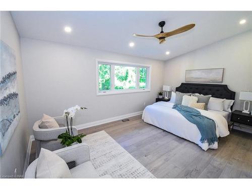 17 Parklane Crescent, St. Catharines, ON - Indoor Photo Showing Bedroom