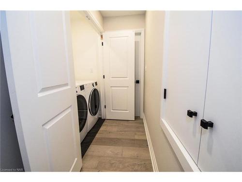 17 Parklane Crescent, St. Catharines, ON - Indoor Photo Showing Laundry Room