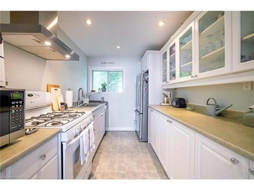 2901 Vimy Road, Port Colborne, ON - Indoor Photo Showing Kitchen