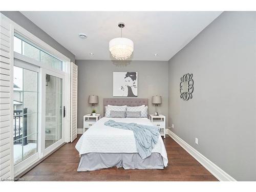 14 St Andrews Lane S, Niagara-On-The-Lake, ON - Indoor Photo Showing Bedroom