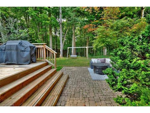 33 Berkwood Place, Fonthill, ON - Outdoor With Deck Patio Veranda