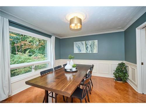 33 Berkwood Place, Fonthill, ON - Indoor Photo Showing Dining Room