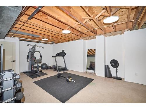 33 Berkwood Place, Fonthill, ON - Indoor Photo Showing Gym Room