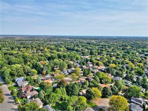 33 Berkwood Place, Fonthill, ON - Outdoor With View