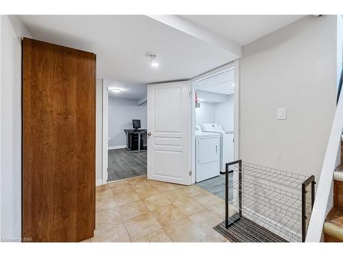 436 Bunting Road, St. Catharines, ON - Indoor Photo Showing Laundry Room