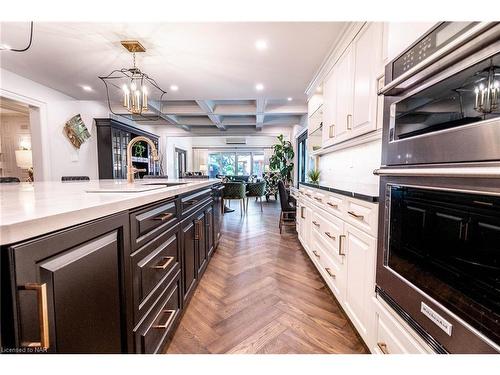 76 Adriatic Boulevard, Stoney Creek, ON - Indoor Photo Showing Kitchen