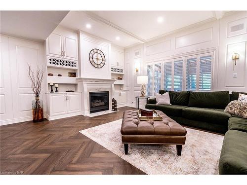 76 Adriatic Boulevard, Stoney Creek, ON - Indoor Photo Showing Living Room With Fireplace