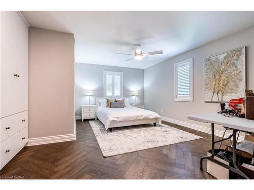 76 Adriatic Boulevard, Stoney Creek, ON - Indoor Photo Showing Bedroom