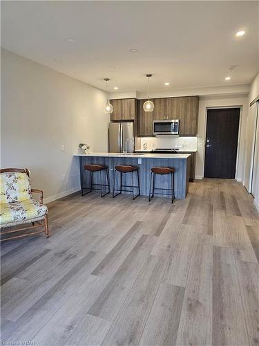 703-118 West Street, Port Colborne, ON - Indoor Photo Showing Kitchen With Upgraded Kitchen