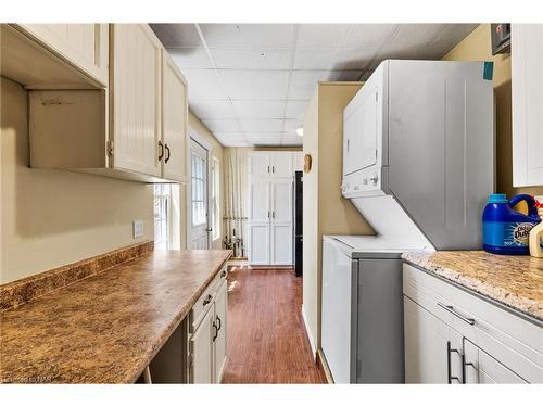 10567 Maplewood Drive, Wainfleet, ON - Indoor Photo Showing Laundry Room