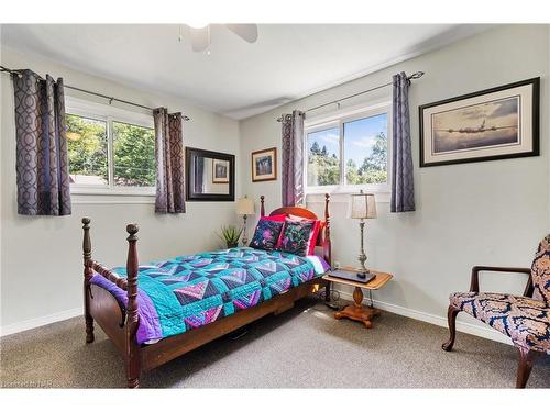 10567 Maplewood Drive, Wainfleet, ON - Indoor Photo Showing Bedroom