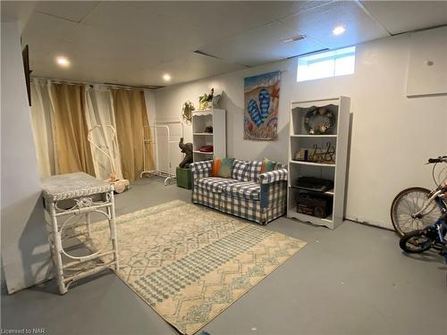 415 Washington Road, Fort Erie, ON - Indoor Photo Showing Basement