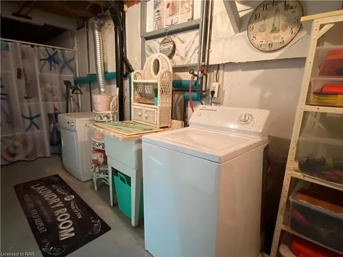 415 Washington Road, Fort Erie, ON - Indoor Photo Showing Laundry Room