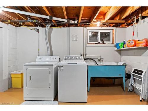 40 Gaspare Drive, Port Colborne, ON - Indoor Photo Showing Laundry Room