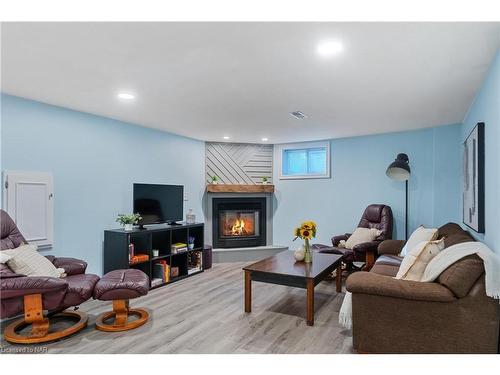 47 Beamer Avenue, St. Catharines, ON - Indoor Photo Showing Living Room With Fireplace