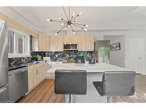 26 Crow Street Street, Welland, ON - Indoor Photo Showing Kitchen With Stainless Steel Kitchen